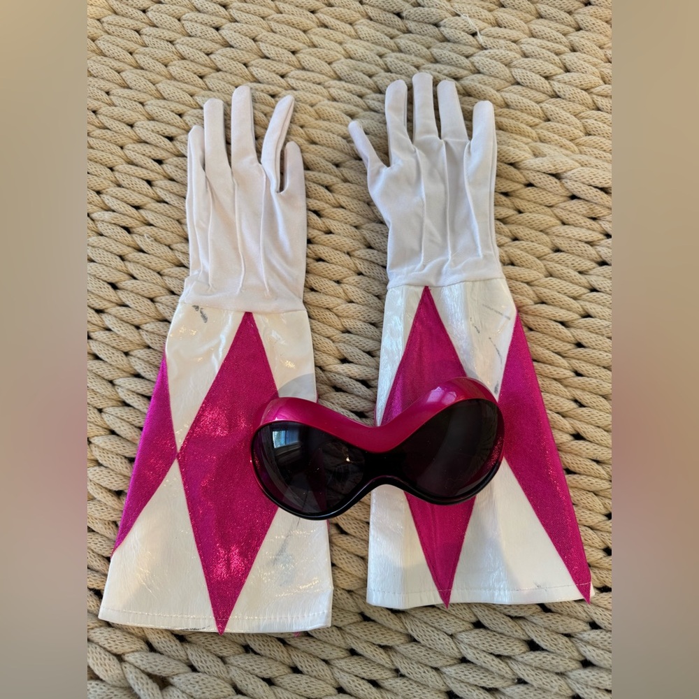 Pink Power Ranger Costume - Picture 6 of 6